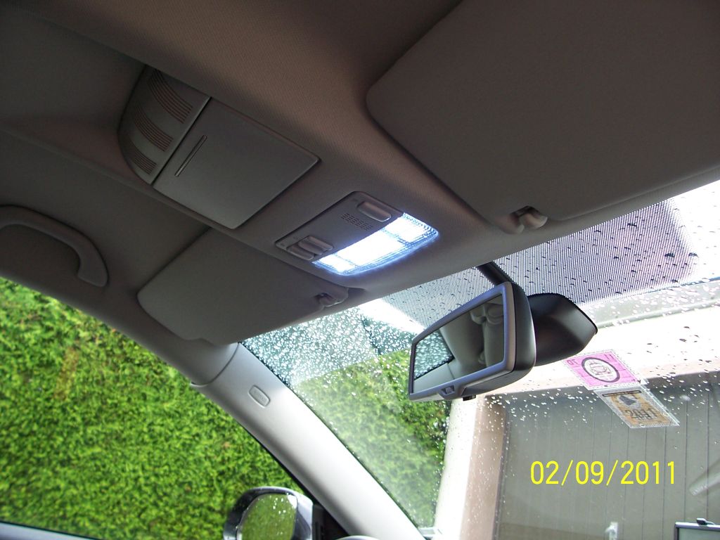 LED Innenraumbelechtung und Sonnenschutzkeil innen