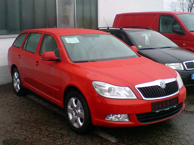 Octavia II Combi - Facelift komplett (rot)