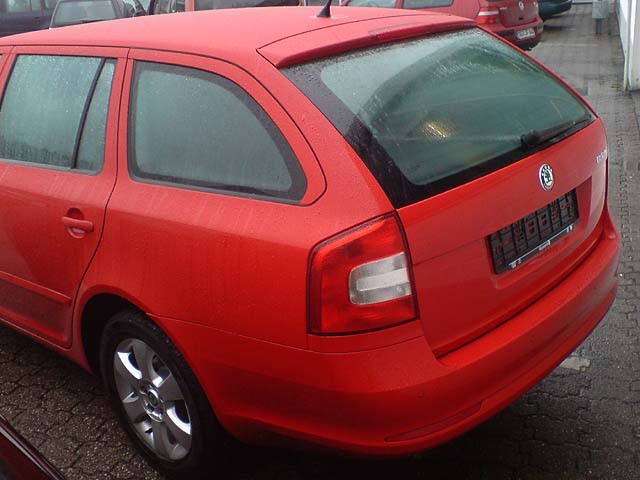 Octavia II Combi - Facelift Heck (rot)