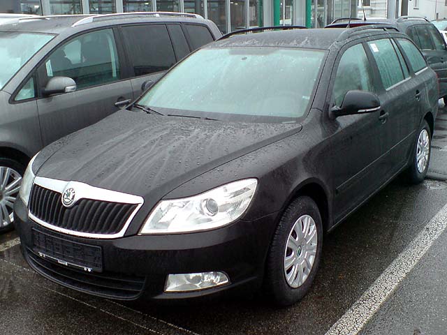 Octavia II Combi Facelift - Heck (schwarz)