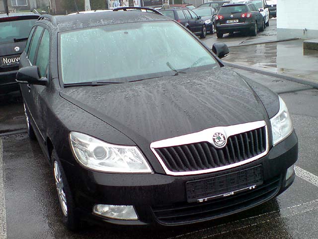 Octavia II Combi Facelift - Front (schwarz)