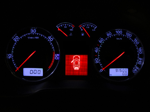 VW-Optik rot/blau.